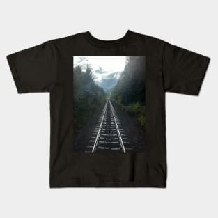 Headed West on the Train Kids T-Shirt